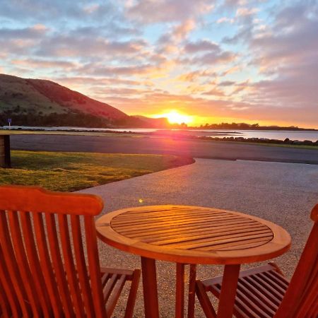 Pounawea Waterfront Motels Екстер'єр фото