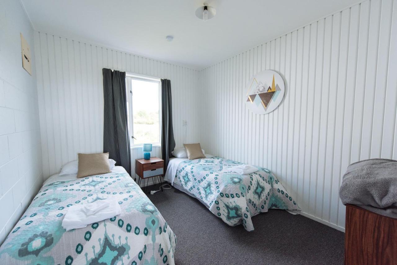Pounawea Waterfront Motels Екстер'єр фото